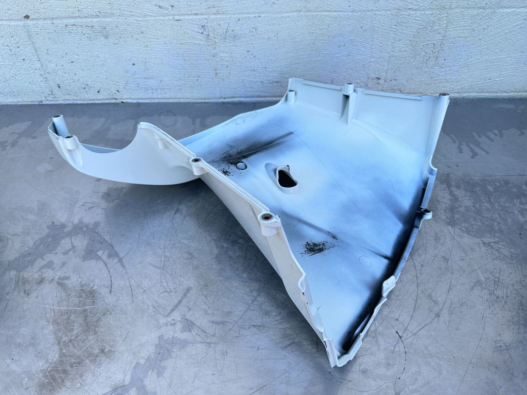 2018 Suzuki 350 HP 4 Stroke Outboard Lower Apron Cowling Set 61140-98801-Y5S OEM