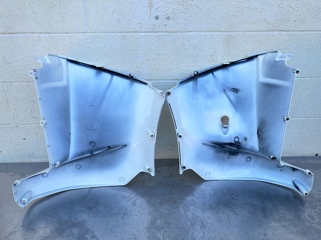 2018 Suzuki 350 HP 4 Stroke Outboard Lower Apron Cowling Set 61140-98801-Y5S OEM