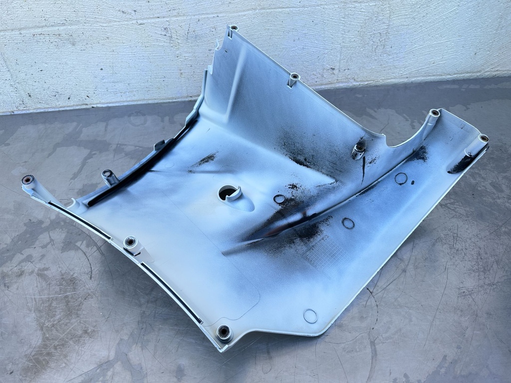 2018 Suzuki 350 HP 4 Stroke Outboard Lower Apron Cowling Set 61140-98801-Y5S OEM