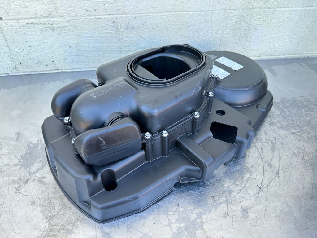 2018 Suzuki 350 HP 4 Stroke Outboard Flywheel Ring Gear Cover 11510-98L10 OEM