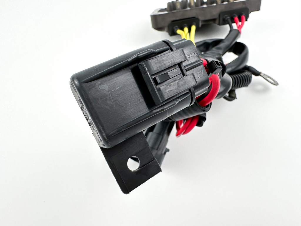 2016 Mercury 75 HP 4 Stroke Outboard Voltage Regulator 8M0088351 OEM