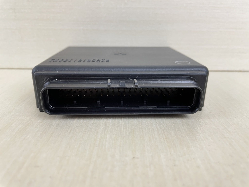 2003 Johnson Suzuki 140HP DF140 4 Stroke Engine Control Unit ECU 33920-92J10