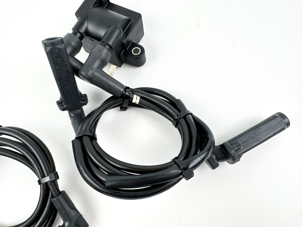 2016 Mercury 75 HP 4 Stroke Outboard Ignition Coil Set 8M0044991 OEM