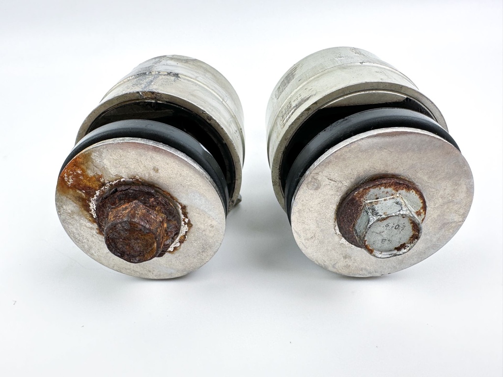 2016 Mercury 75 HP 4 Stroke Outboard Upper Side Motor Mount Damper 8M0056774 OEM