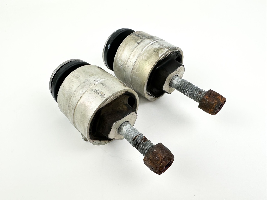 2016 Mercury 75 HP 4 Stroke Outboard Upper Side Motor Mount Damper 8M0056774 OEM