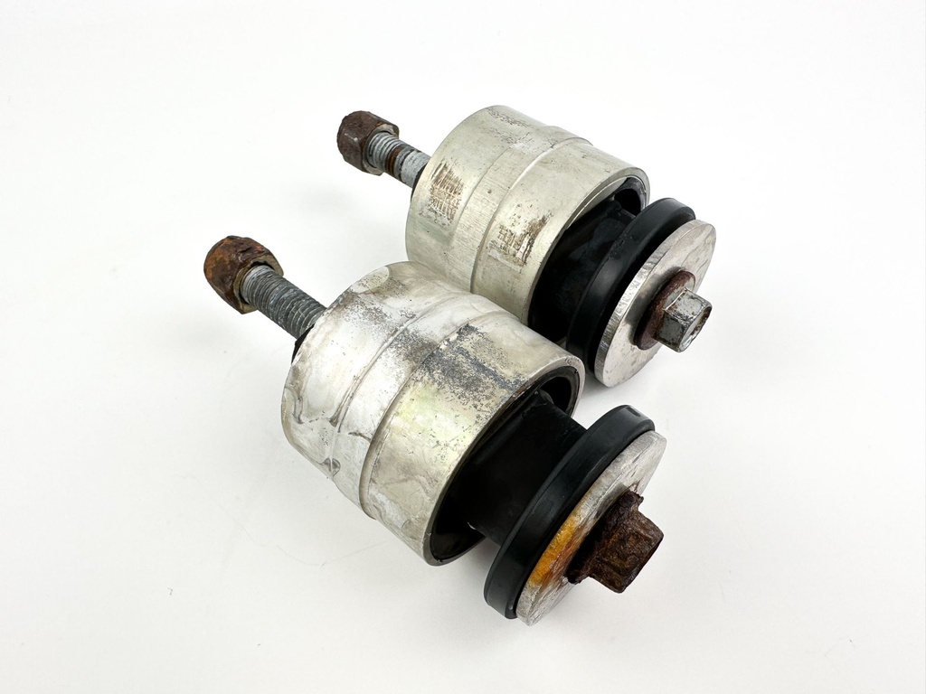 2016 Mercury 75 HP 4 Stroke Outboard Upper Side Motor Mount Damper 8M0056774 OEM