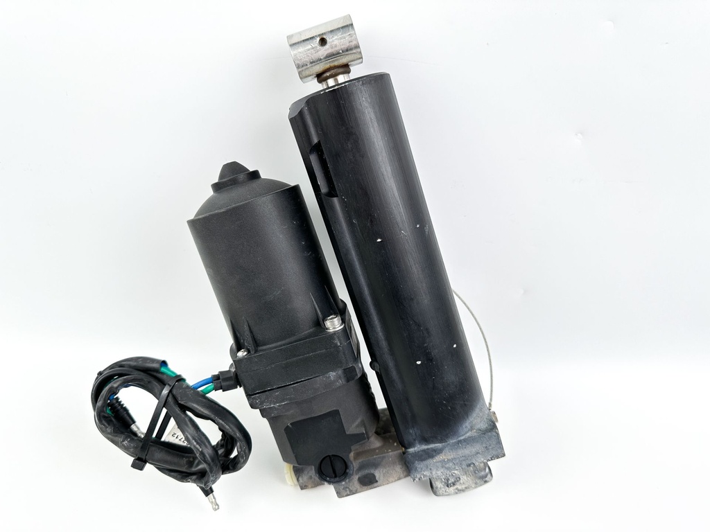Mercury 70 90 115 120 125 HP Power Tilt and Trim Assembly 8M0090335