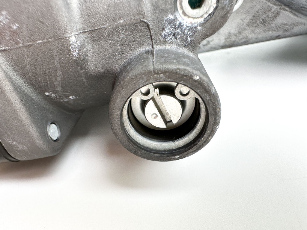 2002 + Honda 90 115 130 135 150 200 225 HP Outboard Power Trim Tilt Unit