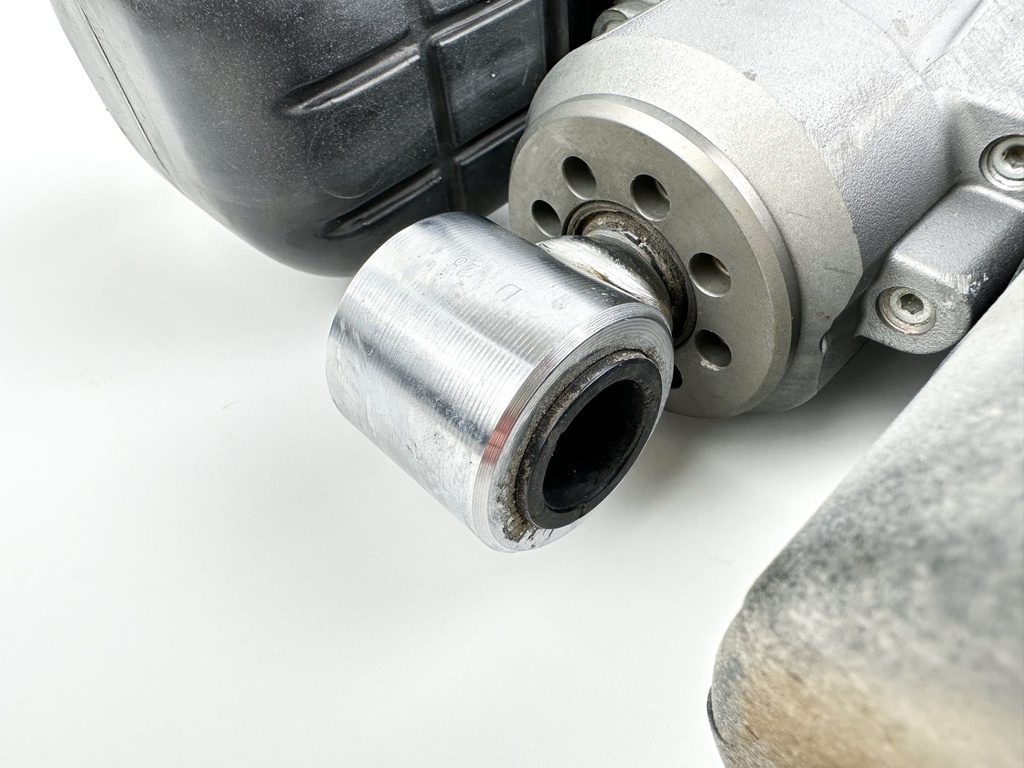 Honda BF 115 130 150 175 200 HP 4 Stroke Outboard Power Trim Tilt Unit 56000-ZY3-063 OEM