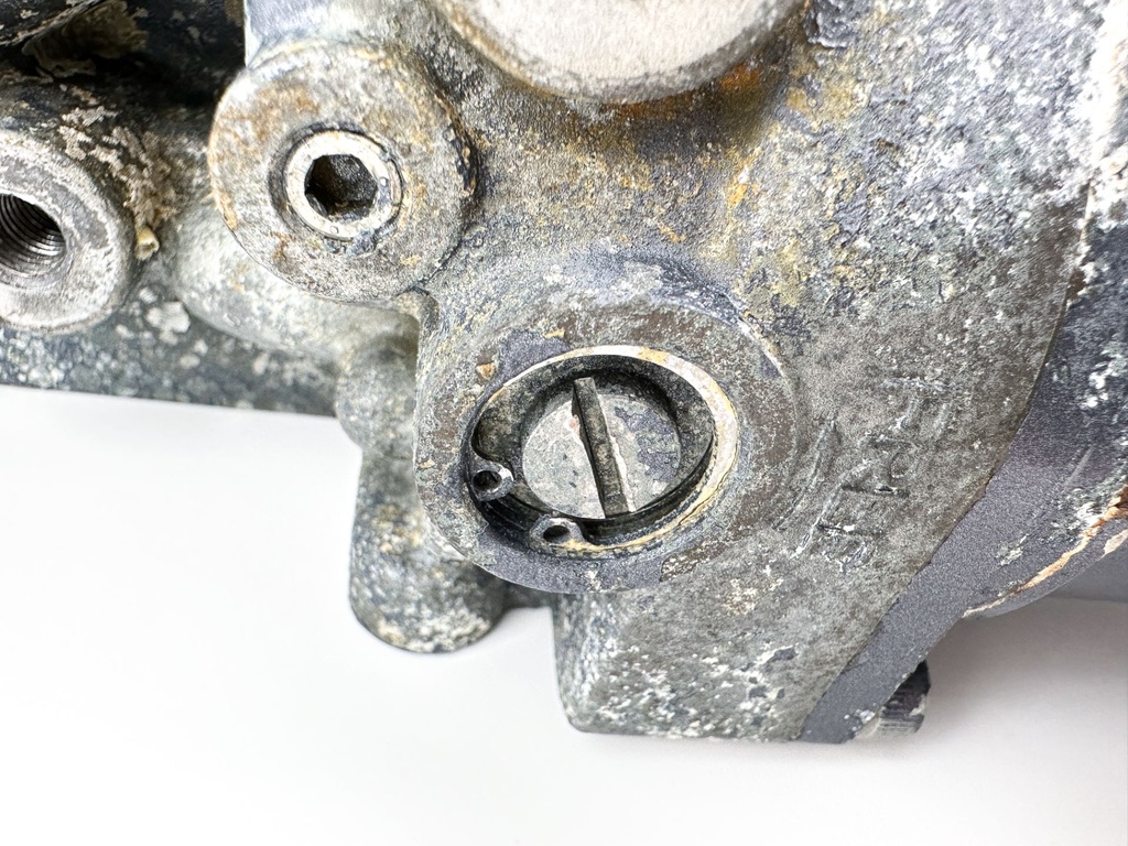 2002 Yamaha 225 HP 4 Stroke Outboard Power Trim Tilt Unit 69J-43800-00-4D OEM