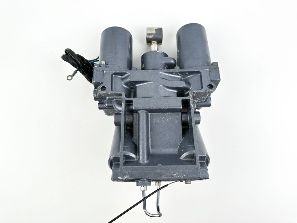 2005 Yamaha 225 HP 4 Stroke Outboard Power Trim Tilt Unit 69J-43800-01-4D OEM