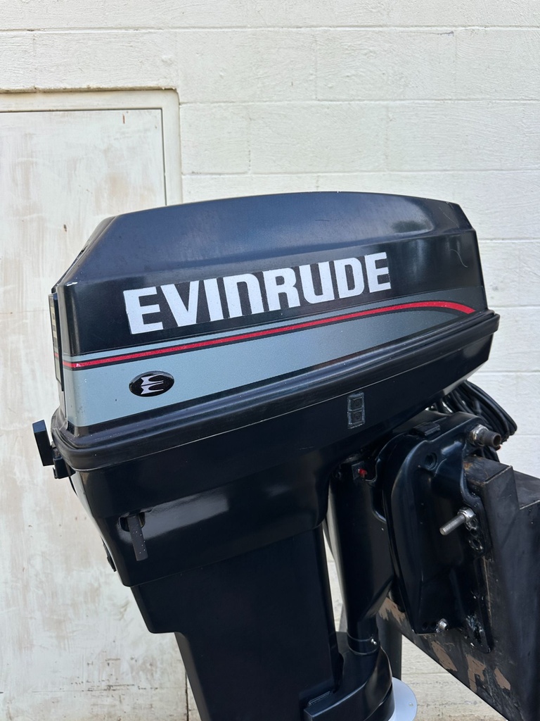 1997 Evinrude 50HP 2 Stroke Outboard Engine W/ 20" Shaft - Just Serviced