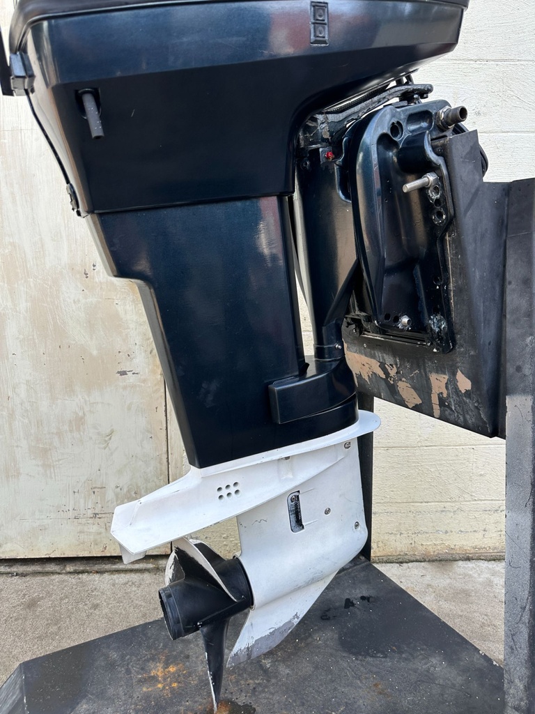 1997 Evinrude 50HP 2 Stroke Outboard Engine W/ 20" Shaft - Just Serviced