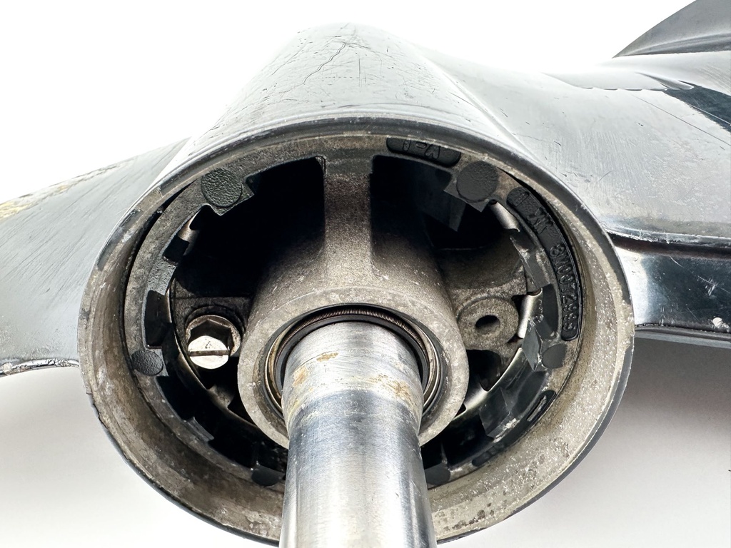 2015 Mercury 90HP 4 Stroke 20" Lower Unit Gear Case RH Assembly 8M0088072