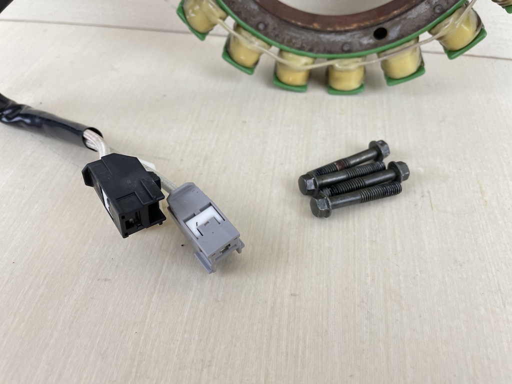 2003 Suzuki 140HP 4 Stroke Outboard Battery Charge Coil Stator Assembly 32120-90J10