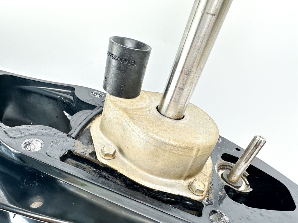 2015 Mercury 90HP 4 Stroke 20" Lower Unit Gear Case RH Assembly 8M0088072