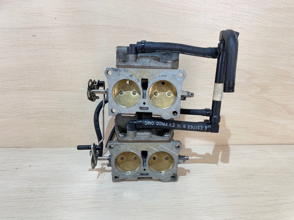 1997 Evinrude Johnson 115HP Outboard Carburetor Assembly Pair 0439727 0438931