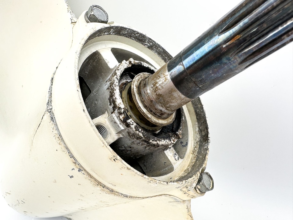 2001 - 2006 Suzuki DF 90 115 HP 4 Stroke 20" Long Lower Unit - Repair