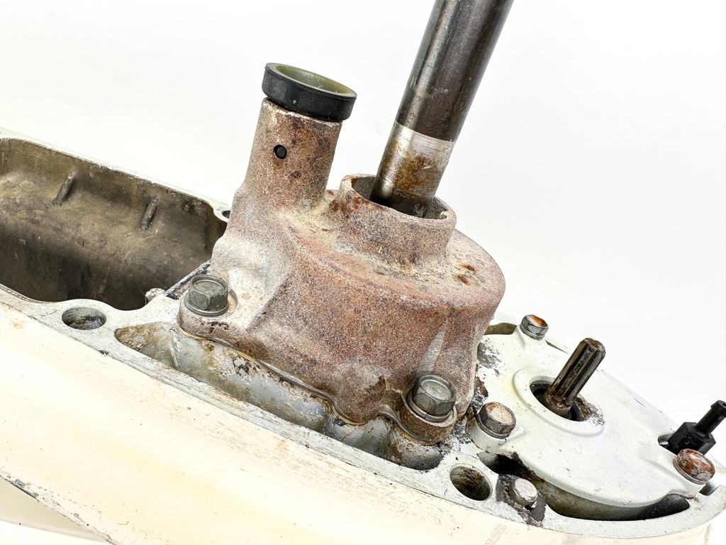 2001 - 2006 Suzuki DF 90 115 HP 4 Stroke 20" Long Lower Unit - Repair