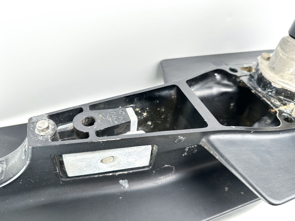 98-06 Mercury 75 90 115 HP 4 Stroke Carb 20" Long Lower Unit 888845T03