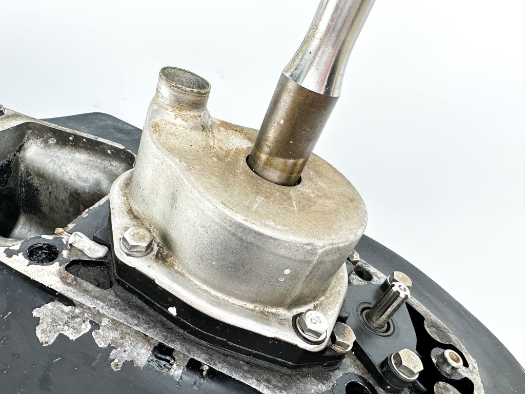 1999-2006 Mercury 75 90 115 HP 4 Stroke 20" Long Lower Unit 2.07:1 9011G67