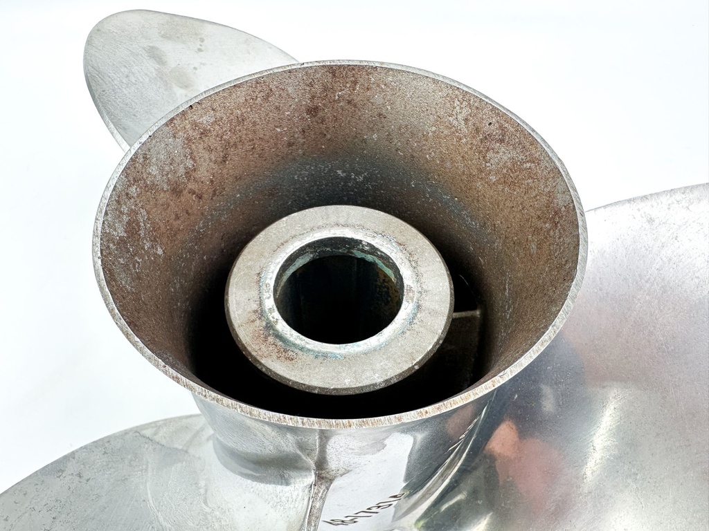 Mercury Marine Vengeance Propeller 3 x 13 3/8'' x 14P RH 48-17314 14P