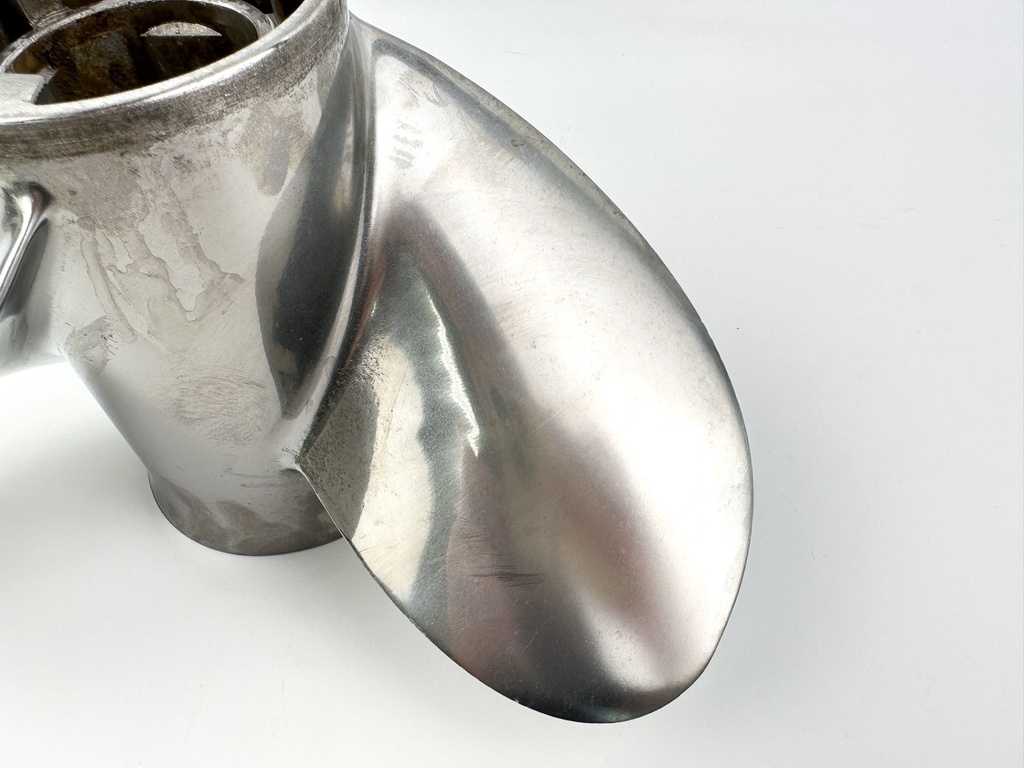 Mercury Marine Vengeance Propeller 3 x 13 3/8'' x 14P RH 48-17314 14P