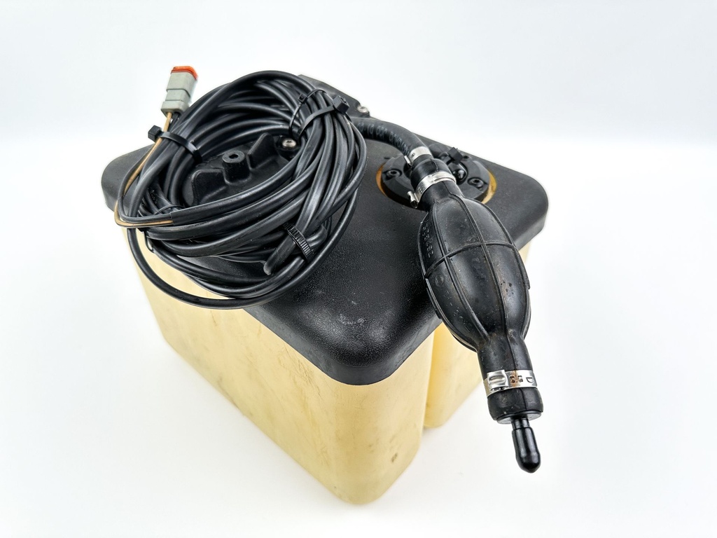 Johnson Evinrude 2 Stroke Outboard Remote Oil Supply Tank 1.8 Gallons W/ Return