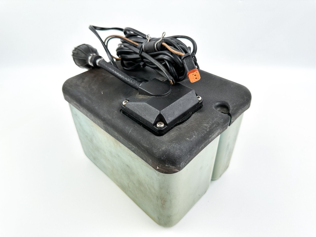 Johnson Evinrude 2 Stroke Outboard Remote Oil Supply Tank 1.8 Gallons 0176712