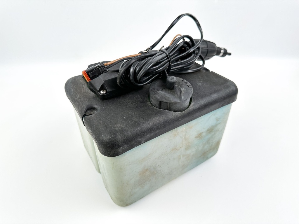 Johnson Evinrude 2 Stroke Outboard Remote Oil Supply Tank 1.8 Gallons 0176712