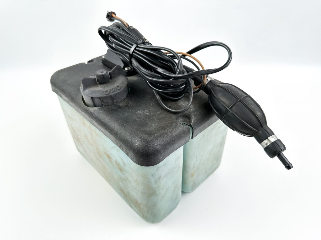 Johnson Evinrude 2 Stroke Outboard Remote Oil Supply Tank 1.8 Gallons 0176712