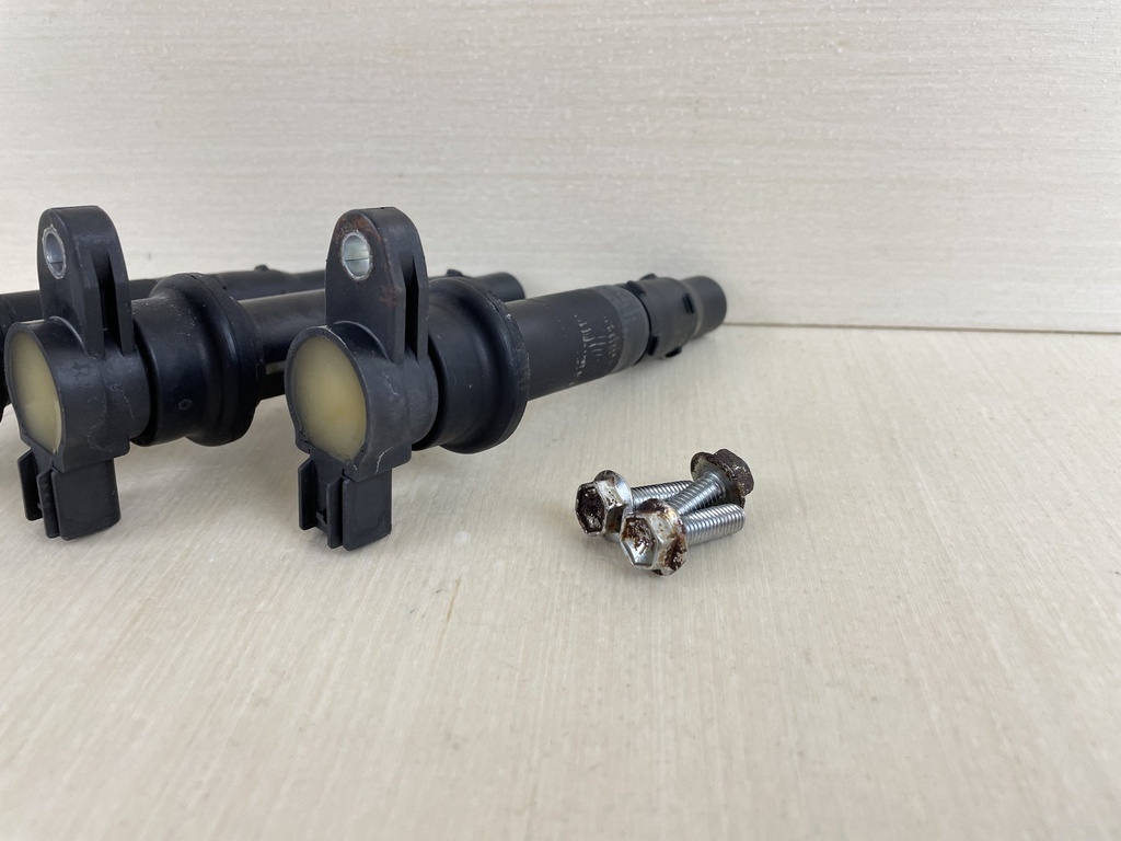 2007 Suzuki 50HP 4 Stroke Outboard Ignition Coil Set 33410-87J01