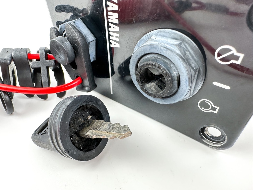 Yamaha Outboard Single Engine Key Switch & Key