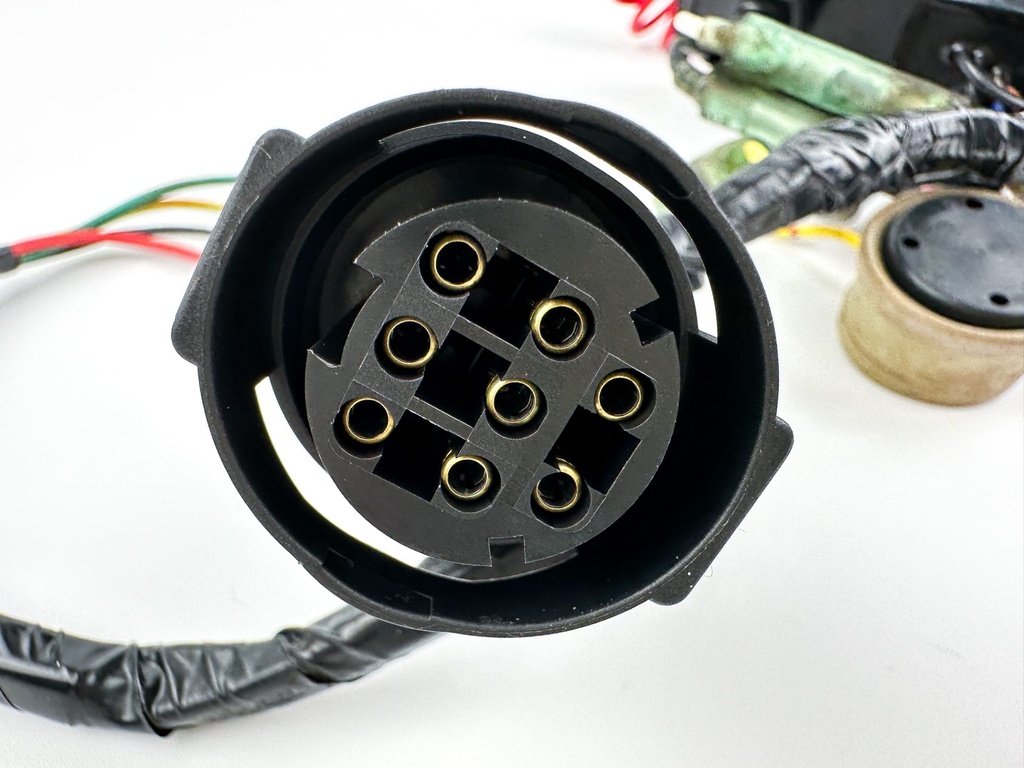 Yamaha Single Outboard Engine Key Switch & Key Used