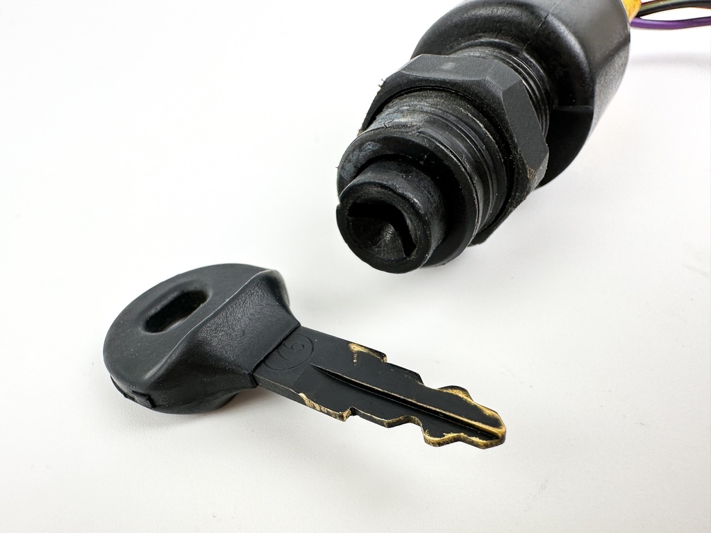 BRP Johnson Evinrude Ignition Key Switch 5005801