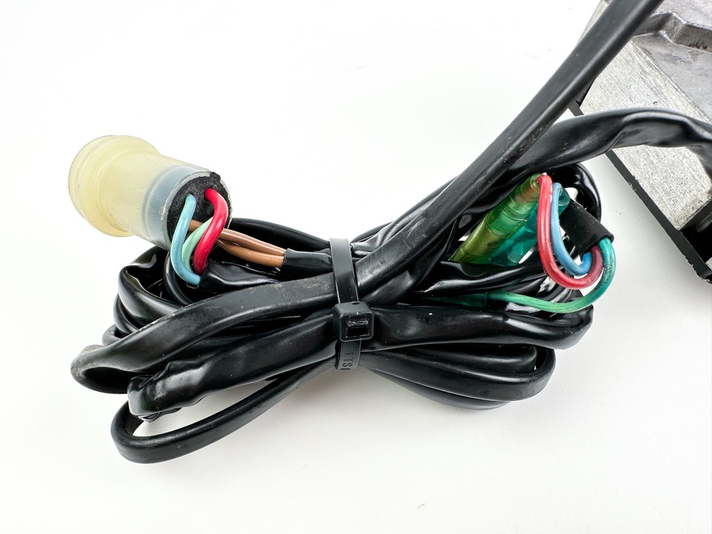 Yamaha Remote Outboard 704 Top Mount Control Binnacle Premium