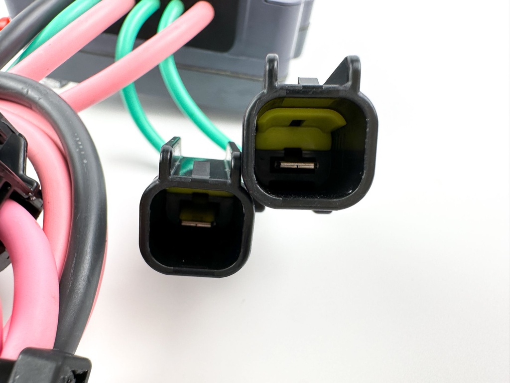 2005 Yamaha 250 HP 4 Stroke Outboard Rectifier & Regulator 6P2-81960-00-00 Tested