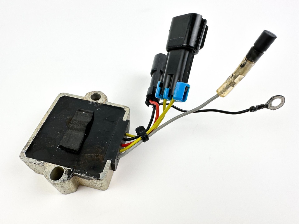 2007 Mercury 60 HP 4 Stroke Outboard Voltage Regulator 893640T01 OEM
