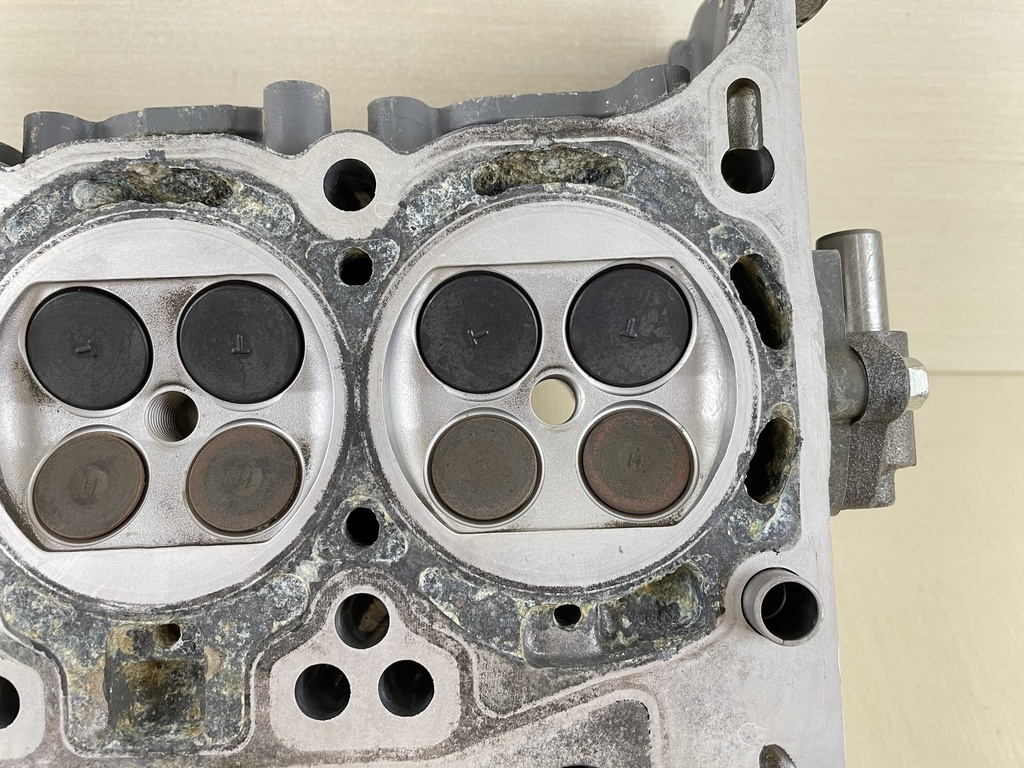 2007 Suzuki 50HP 4 Stroke Outboard Cylinder Head Complete 11100-87J23