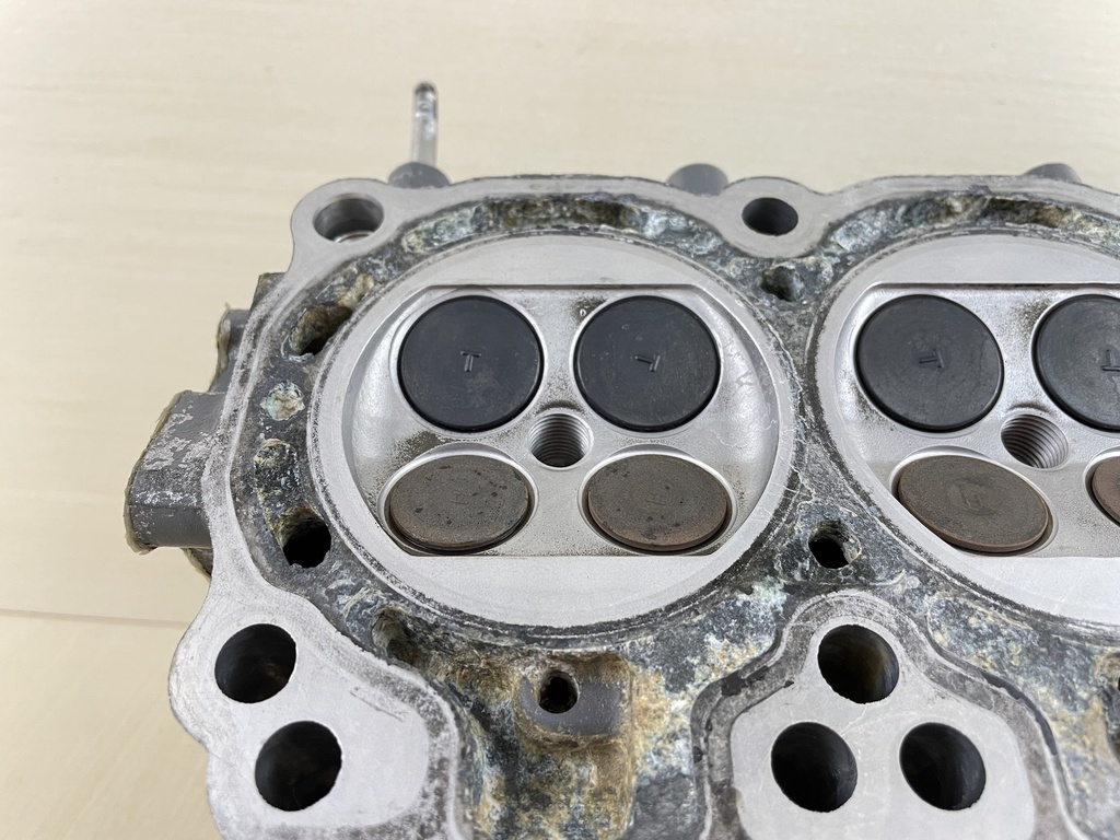 2007 Suzuki 50HP 4 Stroke Outboard Cylinder Head Complete 11100-87J23