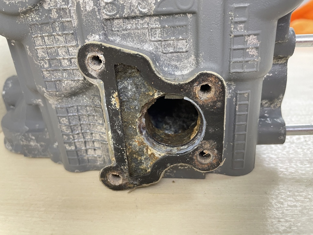 2007 Suzuki 50HP 4 Stroke Outboard Cylinder Head Complete 11100-87J23