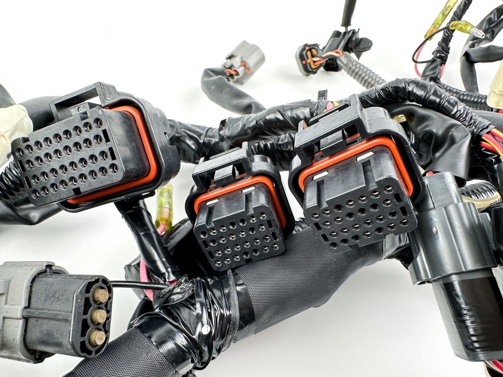 2005 Yamaha 250 HP 4 Stroke Outboard Engine Wire Harness 6P2-82590-00-00 Tested