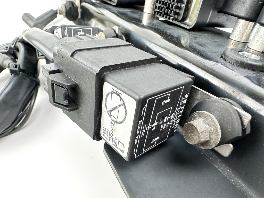 2007 Mercury 60 HP 4 Stroke Ignition Coil Set W/ Plate 879984T00 Tested