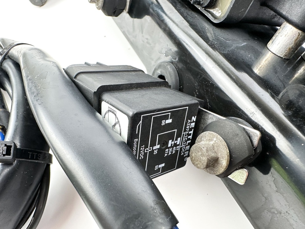 2007 Mercury 60 HP 4 Stroke Ignition Coil Set W/ Plate 879984T00 Tested