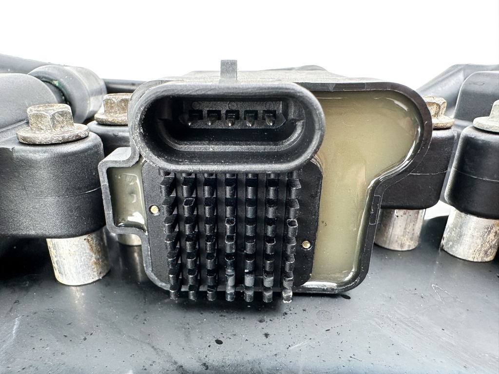 2007 Mercury 60 HP 4 Stroke Ignition Coil Set W/ Plate 879984T00 Tested