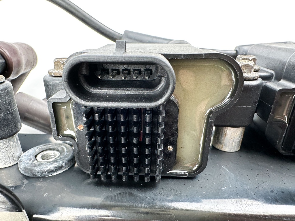 2007 Mercury 60 HP 4 Stroke Ignition Coil Set W/ Plate 879984T00 Tested