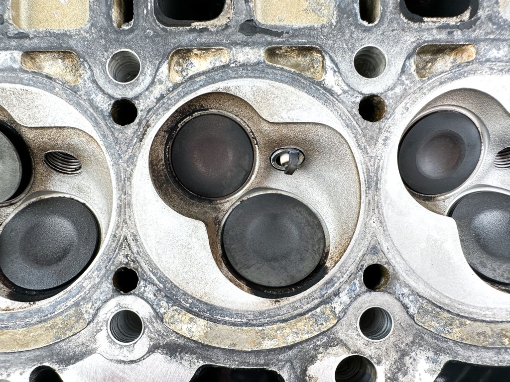 2007 Mercury 60 HP 4 Stroke Outboard Cylinder Head 893505T05 Tested