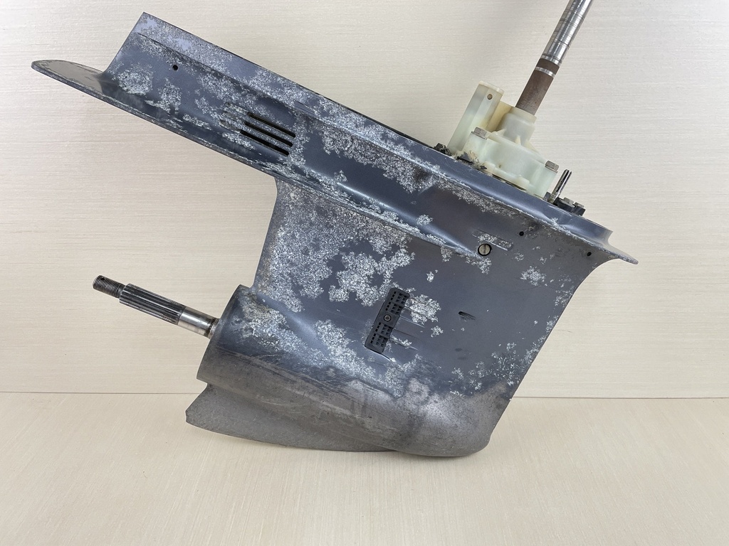 2015 Yamaha 200HP F200 4 Stroke Outboard 25" XL Lower Unit Gear Case RH 6DA-45300-10-8D