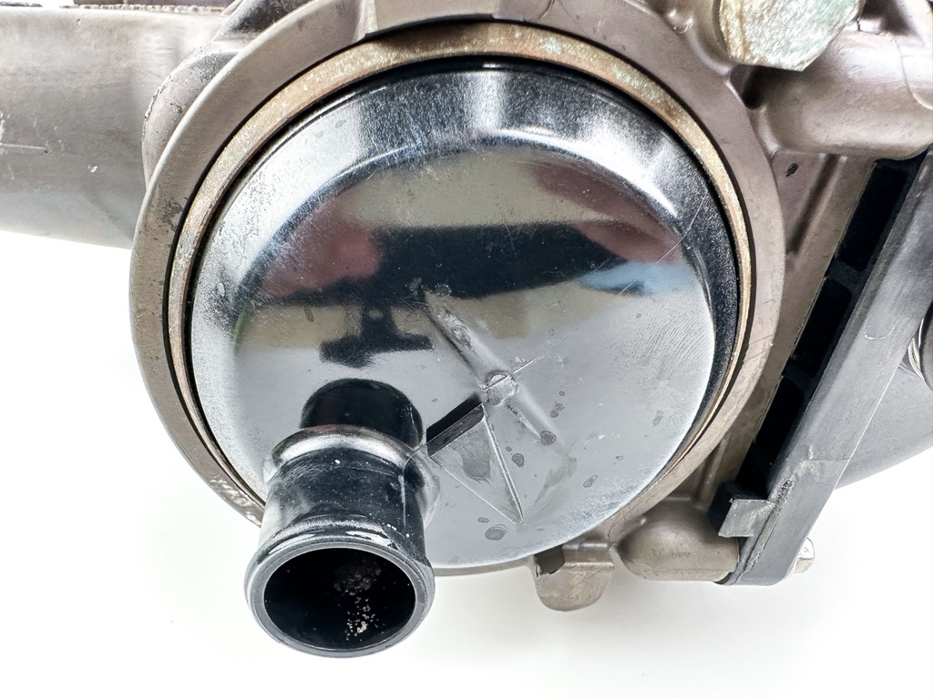 2006 Mercury 150 HP 4 Stroke Verado Outboard CAC Charge Air Cooler 892953A01 OEM