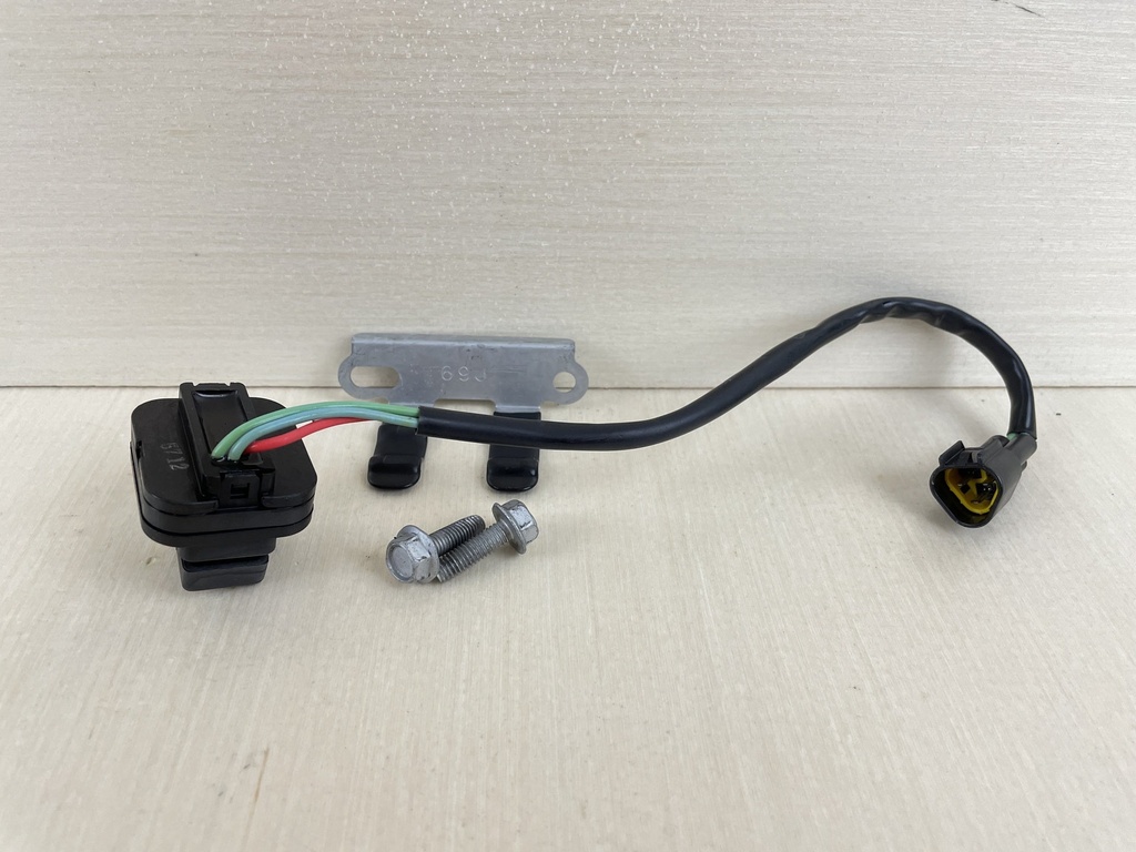 2006 Yamaha 225HP 4 Stroke Outboard Trim & Tilt Switch Assembly 69J-82563-01-00